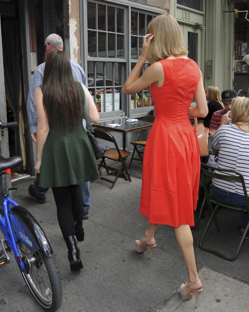 EXCLUSIVE: Taylor Swift and Lorde have lunch at Tiny's & The Bar Upstairs in New York City.<P>Pictur