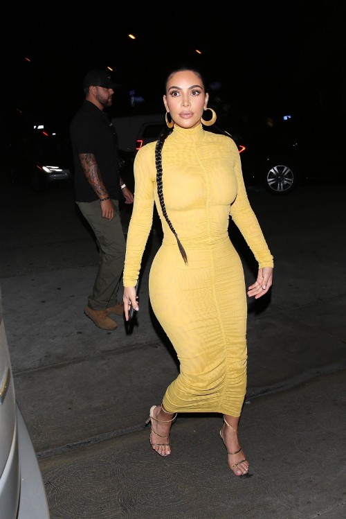Glendale, CA  - Kim Kardashian arrives at Carousel restaurant in Glendale for a family dinner includ