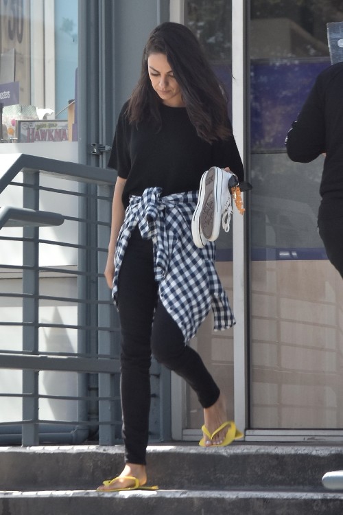Studio City, CA  - *EXCLUSIVE*  - Busy mom always on the go, Mila Kunis, pictured exiting a nail sal