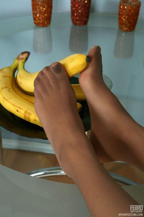 Reinforced Toes,Pantyhose,Toe Sucking,NylonFeetLine,Shoeplay,Soles,Dangling,Nylon,Nylon Feet,Toe Lic