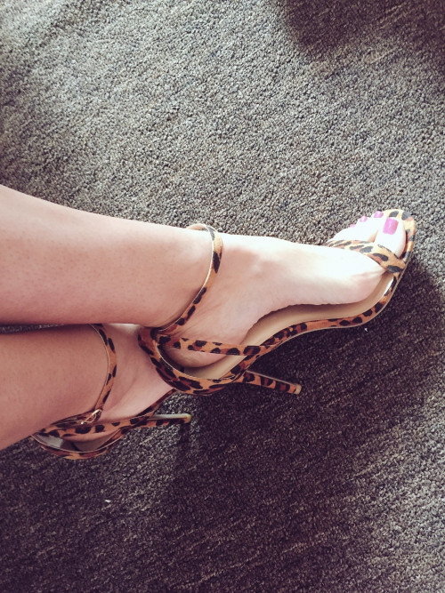 Penny Barber Feet 2505485