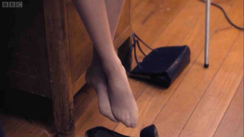 Karen Gillan Feet 910793