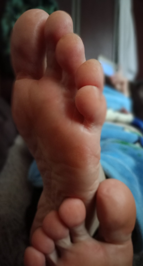 1000075929