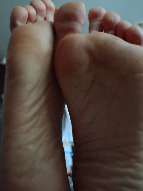 1000075930